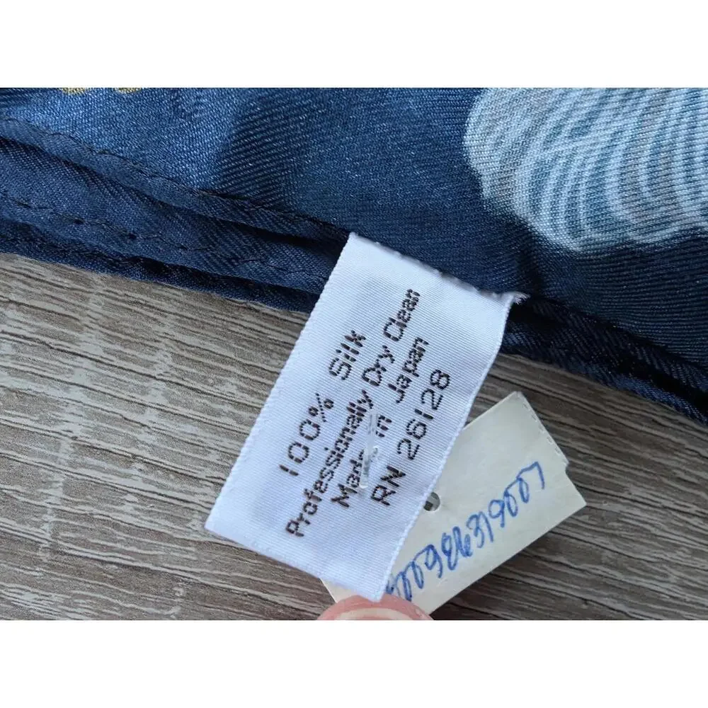 NWT Vintage Nordstrom 100% Silk Square Scarf Floral Cottagecore 35x35 - Picture 3 of 4